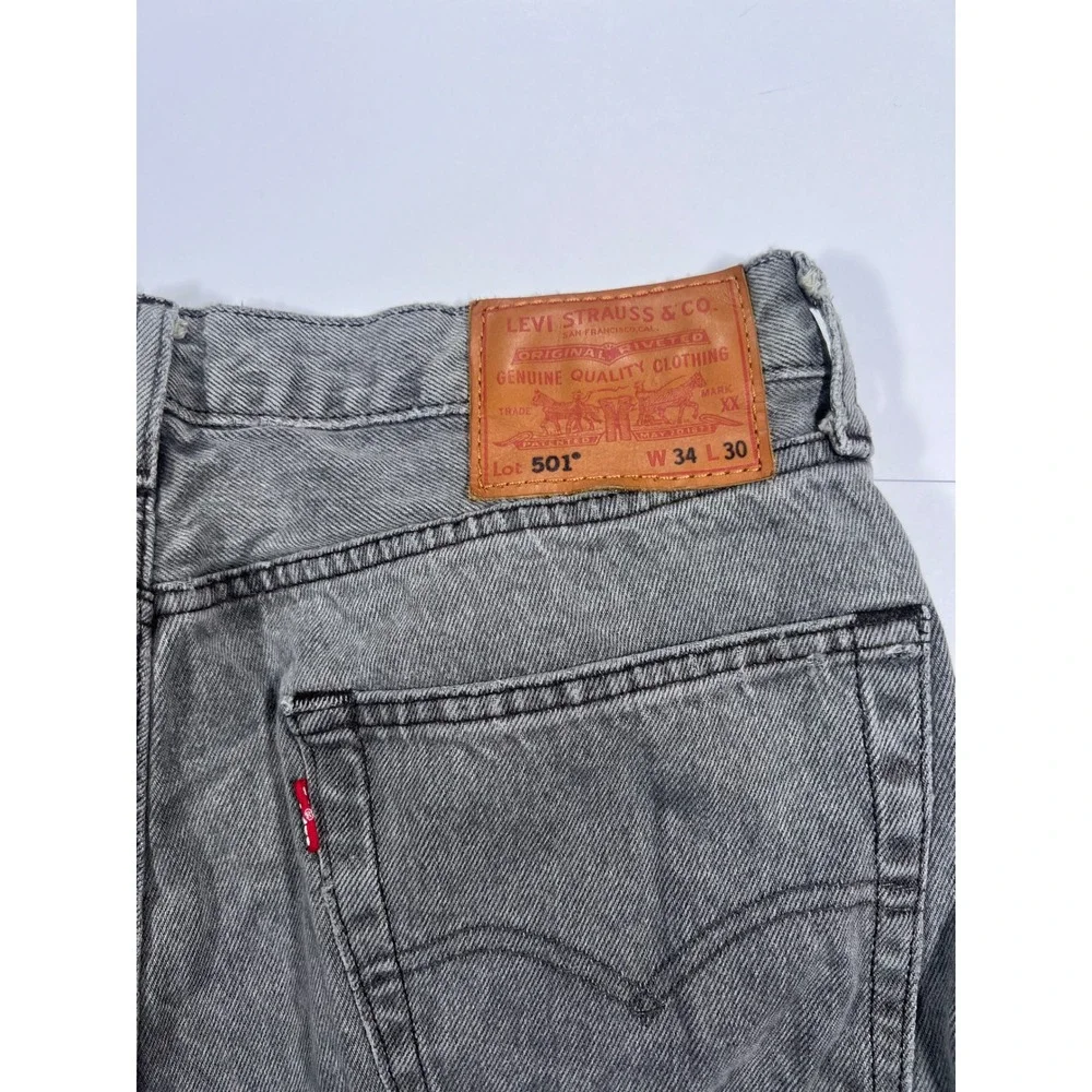 Levi's 501 Original Fit Jeans Mens 34x30 Gray Straight Leg Button Fly Denim